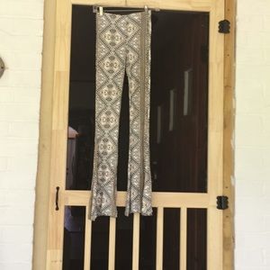 Volcom petty size 10 pants.